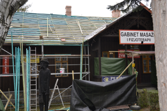 Remont zabytkowego dworku- siedziba PTTK w Suchej Beskidzkiej zyska nowy wygląd