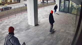 Centrum Kultury i Filmu to nie skatepark!