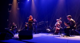 Koncert Est-Ouest w zamkowych murach