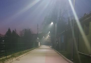Nowe oświetlenie wzdłuż ciągu pieszo-jezdnego