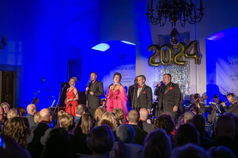 XXI KONCERT NOWOROCZNY – ZAMEK SUSKI