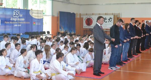 9 Suski Turniej Seido Karate Dzieci i Młodzieży uświetnił jubileusz Piotra i Pawła Michulców