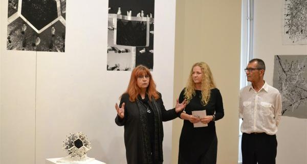 Wystawa Marka Kołodziejczyka „Model nitkowy” na prestiżowym festiwalu sztuki w Krakowie
