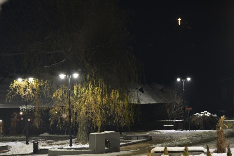 Krzyż na Mioduszynie – nocne „widowisko” nad Suchą Beskidzką!