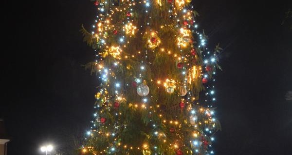 Sucha Beskidzka rozbłysła świątecznym blaskiem!