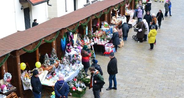 Jarmark Bożonarodzeniowy pozwolił poczuć świąteczną atmosferę