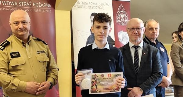 Sukces Oskara Klimali! Będzie reprezentował Powiat Suski w etapie wojewódzkim Ogólnopolskiego Turnieju Wiedzy Pożarniczej