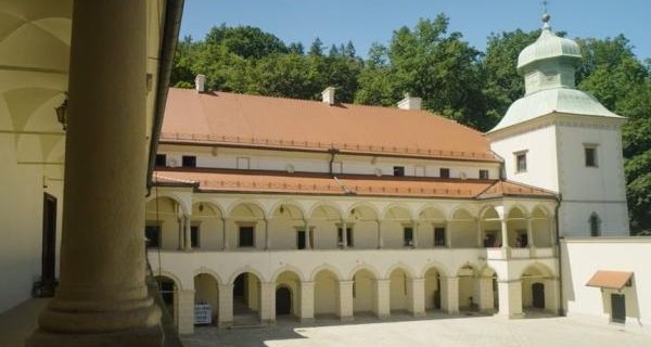 Zamek Suski w TVP World