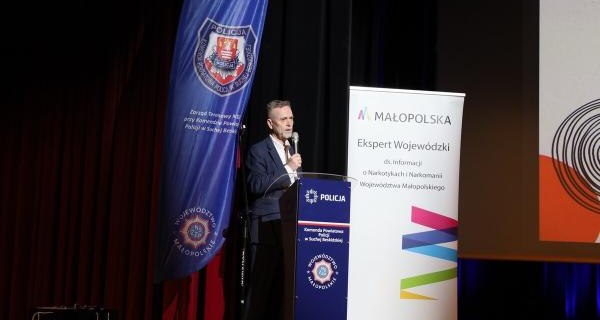 Wspólny front w walce z uzależnieniami i cyberzagrożeniami