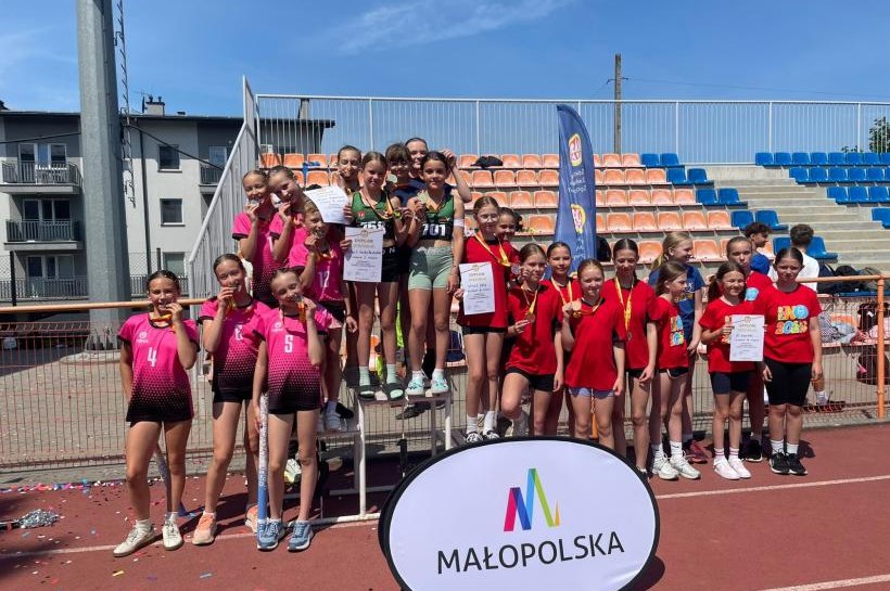 Uczennice SP nr 1 mistrzyniami Małopolski w trójboju lekkoatletycznym