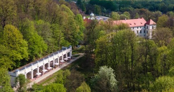 Zespół zamkowo-parkowy w Suchej Beskidzkiej laureatem konkursu „Zabytek Zadbany 2026”