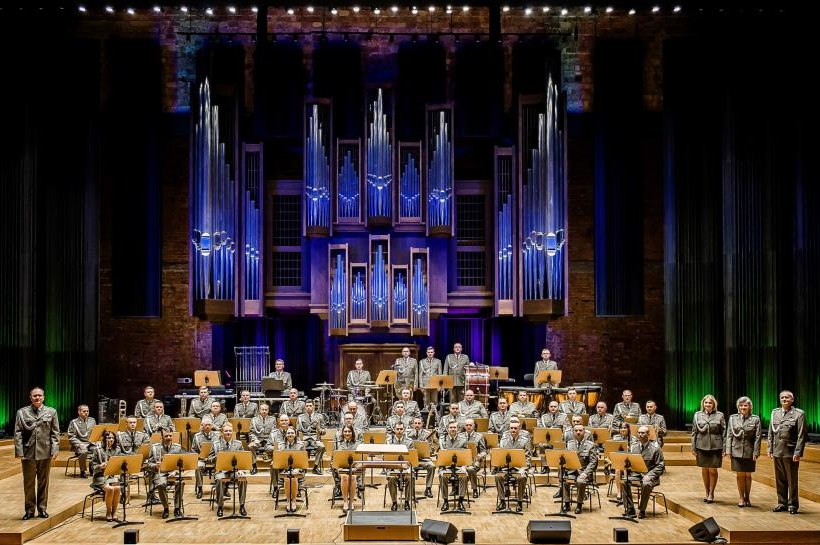 Operetkowy wieczór pełen emocji i muzycznych wzruszeń w Suchej Beskidzkiej