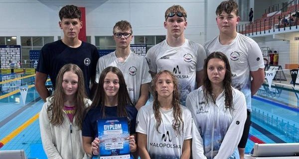 Pływacy UKS Jasień ustanawiali rekordy na Letnich Mistrzostwach Polski Juniorów Młodszych