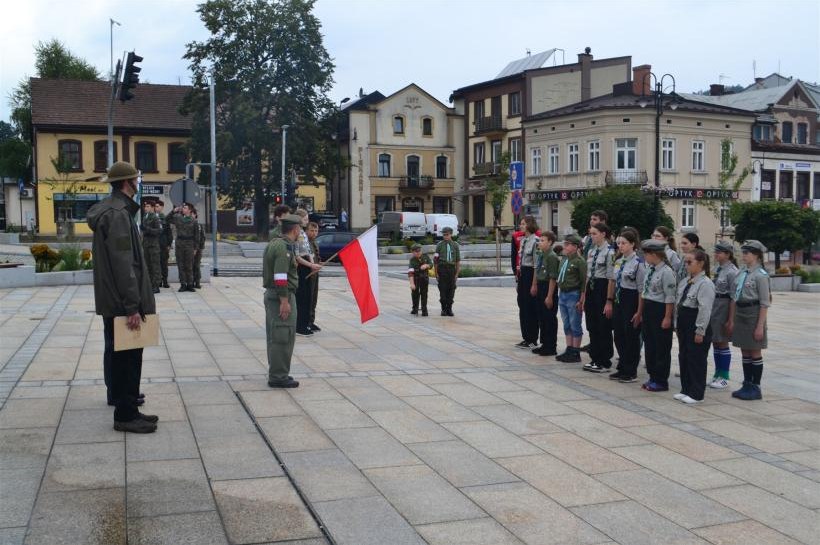 „Godzina W” w Suchej Beskidzkiej – wspólnie oddajmy hołd bohaterom Powstania Warszawskiego