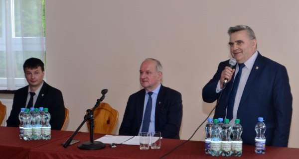 Burmistrz Suchej Beskidzkiej i radni Rady Miasta zapraszają mieszkańców na spotkanie w OSP Sucha Beskidzka - Błądzonka