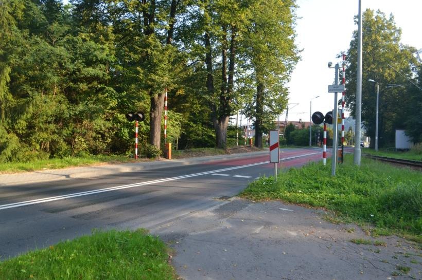 Automatyzacja przejazdu kolejowego na ul. Zamkowej wymusiła likwidację przejścia dla pieszych