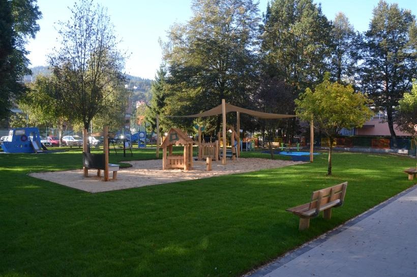 Nowe miejsca rekreacji zmieniają przestrzeń Suchej Beskidzkiej