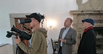 Odkrywają mało znaną historię. Telewizja w suskim zamku